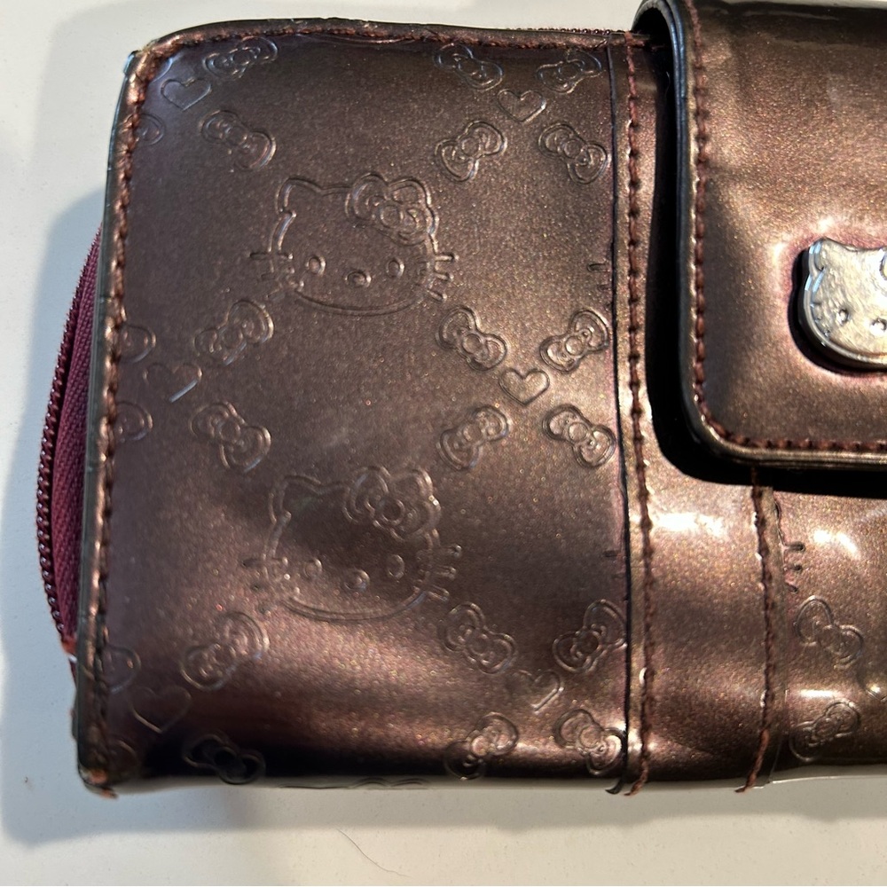 Loungefly Hello Kitty Embossed Wallet - Picture 2 of 13